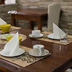 Guestready - Seven Farm Hotell *